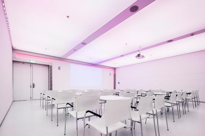 Video van Congrescentrum Media Plaza