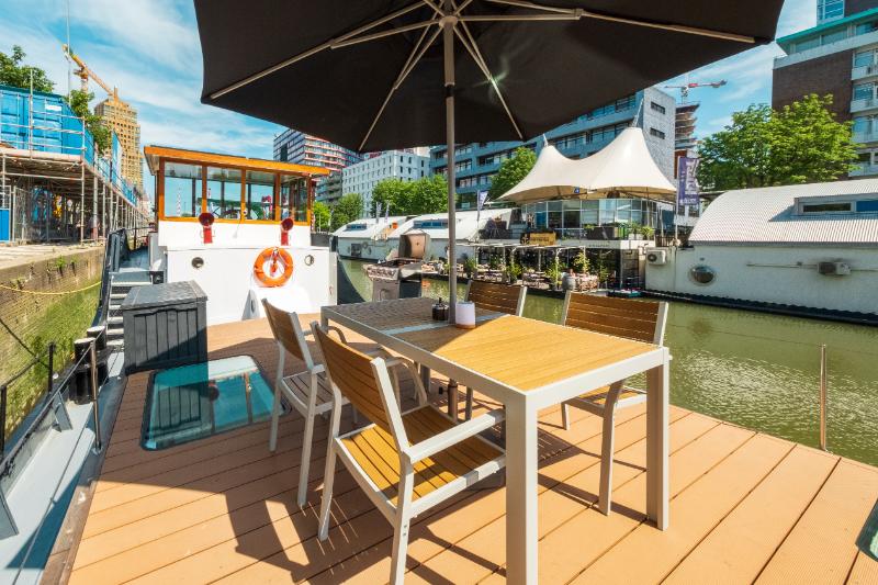 Foto van Wikkelboat & The Red Apple Marina