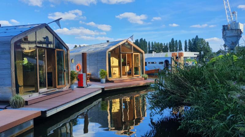 Foto van Wikkelboat & The Red Apple Marina